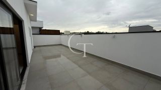 Casa térrea à venda no Residencial Central Parque em Salto/SP, com 3 dormitórios, energia solar e ambientes integrados.