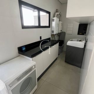 Casa de alto padrão à venda Mobiliada no Parque Xapada em Itu com 6 suítes, piscina, cinema e 740 m²