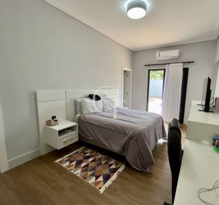 Casa de alto padrão à venda Mobiliada no Parque Xapada em Itu com 6 suítes, piscina, cinema e 740 m²