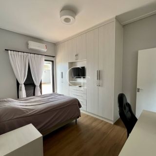 Casa de alto padrão à venda Mobiliada no Parque Xapada em Itu com 6 suítes, piscina, cinema e 740 m²