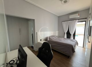 Casa de alto padrão à venda Mobiliada no Parque Xapada em Itu com 6 suítes, piscina, cinema e 740 m²