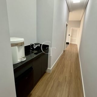 Casa de alto padrão à venda Mobiliada no Parque Xapada em Itu com 6 suítes, piscina, cinema e 740 m²