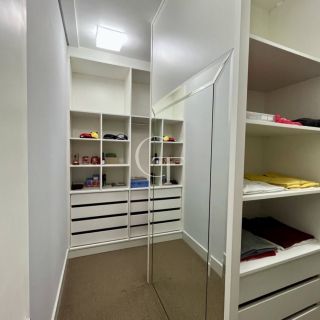 Casa de alto padrão à venda Mobiliada no Parque Xapada em Itu com 6 suítes, piscina, cinema e 740 m²