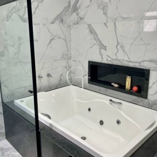Casa de alto padrão à venda Mobiliada no Parque Xapada em Itu com 6 suítes, piscina, cinema e 740 m²