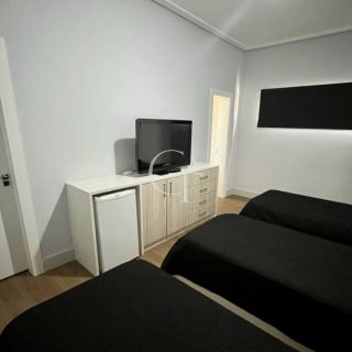 Casa de alto padrão à venda Mobiliada no Parque Xapada em Itu com 6 suítes, piscina, cinema e 740 m²