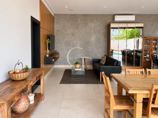 Casa de alto padrão à venda Mobiliada no Parque Xapada em Itu com 6 suítes, piscina, cinema e 740 m²