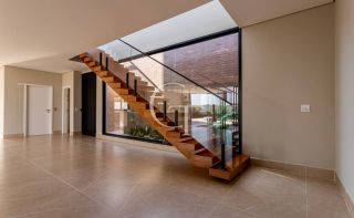 Casa à venda no Villas do Golfe em Itu com 4 suítes, elevador e piscina