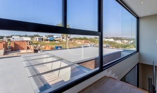 Casa à venda no Villas do Golfe em Itu com 4 suítes, elevador e piscina