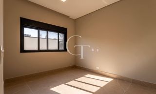 Casa à venda no Villas do Golfe em Itu com 4 suítes, elevador e piscina