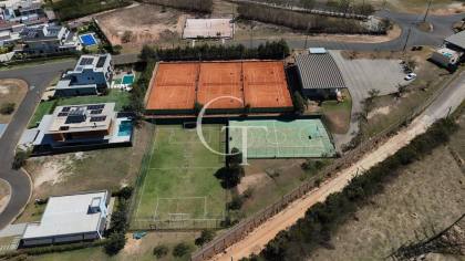 Casa à venda no Villas do Golfe em Itu com 4 suítes, elevador e piscina