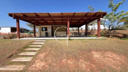 Casa à venda no Villas do Golfe em Itu com 4 suítes, elevador e piscina