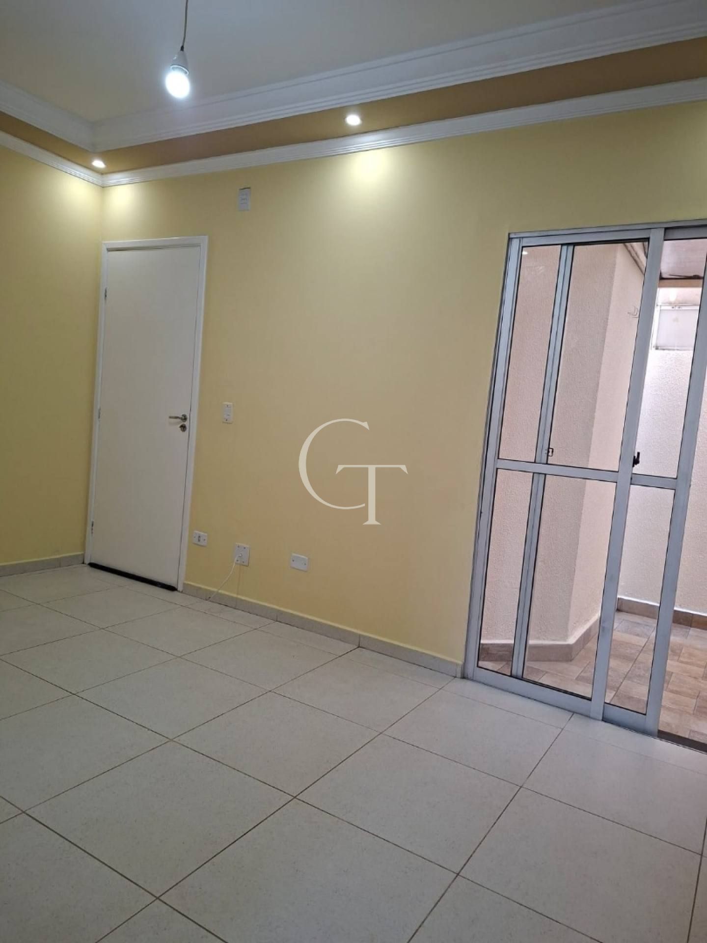 Apartamento térreo com quintal coberto em Itu no Ilha de Murano