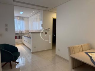 Apartamento reformado no Condomínio Ilha de Murano