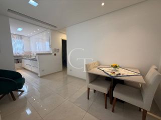 Apartamento reformado no Condomínio Ilha de Murano