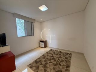 Apartamento reformado no Condomínio Ilha de Murano