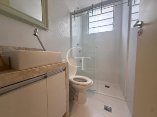 Apartamento reformado no Condomínio Ilha de Murano
