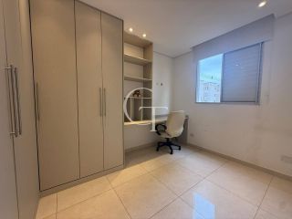 Apartamento reformado no Condomínio Ilha de Murano
