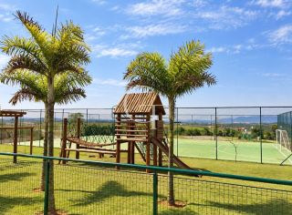 Casa à Venda no Fazenda Serra Azul II em Itupeva | 5 Suítes, Piscina e Vista para Área de Preservação