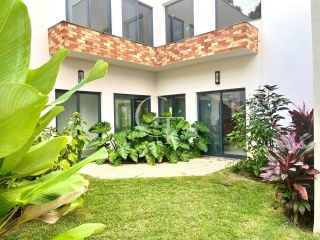 Casa de alto padrão com 5 suítes, piscina e área verde Condomínio Terras De São José II