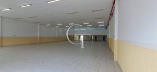Salão Comercial para Locação com 880 m2 e estacionamento para 27 carros