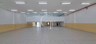 Salão Comercial para Locação com 880 m2 e estacionamento para 27 carros