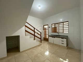 Sobrado Para Alugar com 2 quartos e 02 Banheiros - Bairro Potiguara em Itu