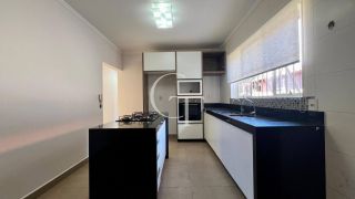 Casa Para Vender com 3 quartos sendo 01 suíte master - Jd Oliveira