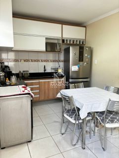 Casa com 03 Quartos
