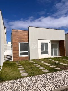 CASA EM CONDOMINIO REGIÃO SIM