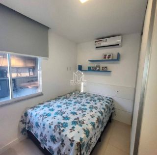 CASA EM CONDOMÍNO MOBILIADA