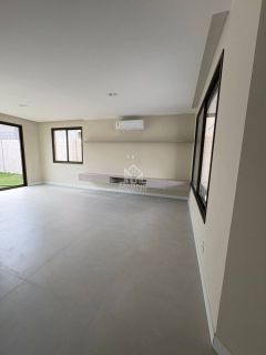 Casa em Condomínio Semi Mobiliada