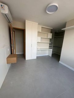 Casa em Condomínio Semi Mobiliada