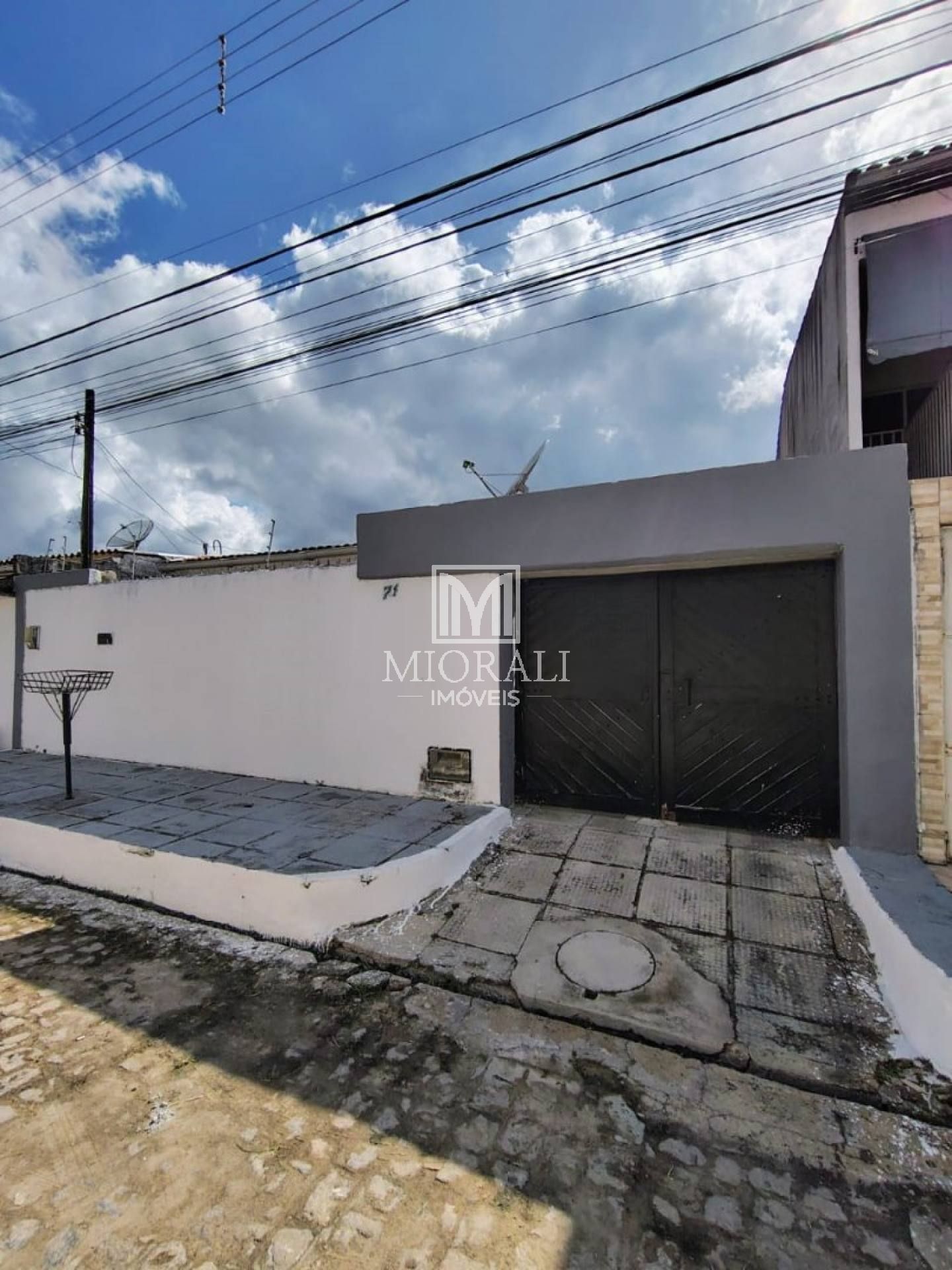 Casa com 3 quartos no Salvador  Lyra, aceita financiamento
