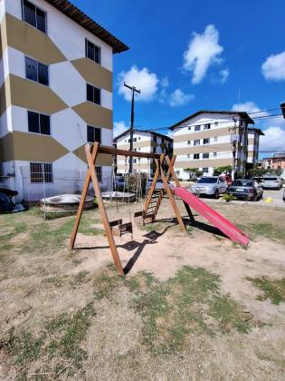 Venda de Apartamento no 1º andar no Condomínio Mayra, Serraria
