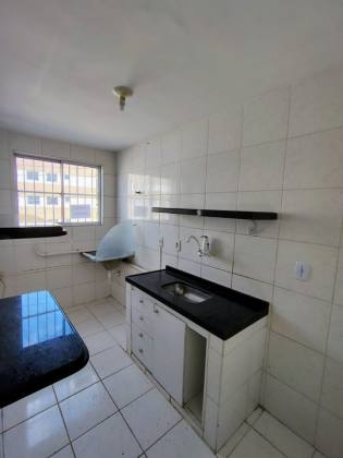 Venda de Apartamento no 1º andar no Condomínio Mayra, Serraria