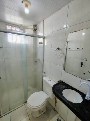 Venda de Apartamento no 1º andar no Condomínio Mayra, Serraria