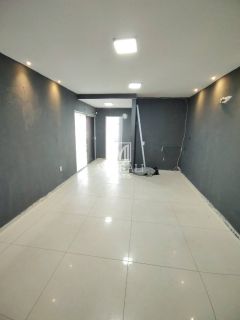 Sala comercial com 42m² próximo ao Espetinho da Maria na Serraria