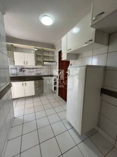 Apartamento 3 quartos com 2 vagas e varanda na Jatiúca, a 4 quadras da praia