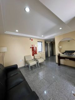 Apartamento 3 quartos com 2 vagas e varanda na Jatiúca, a 4 quadras da praia