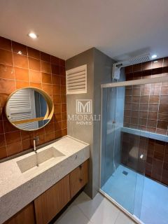 BD - Apartamento mobiliado e decorado na Ponta Verde, ideal para morar ou investir