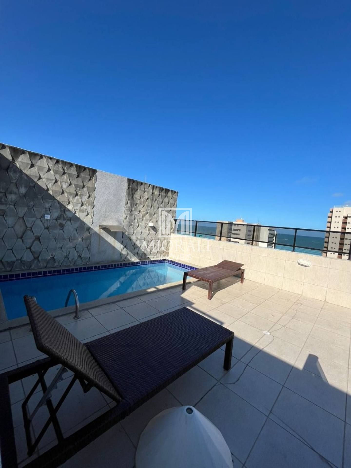 BD - Apartamento 2 quartos nascente com varanda – Edifício Blue Tower