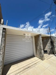 BD - Casa 3 quartos com 2 suítes à venda no Feitosa em rua pública próxima a Lamenha Filho