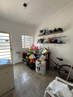 BD - Casa 3 quartos com 2 suítes à venda no Feitosa em rua pública próxima a Lamenha Filho