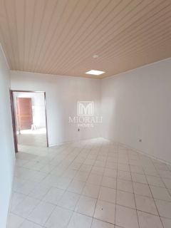 FM - Aluguel de casa 3 quartos no Feitosa na avenida principal próximo ao Barro Duro