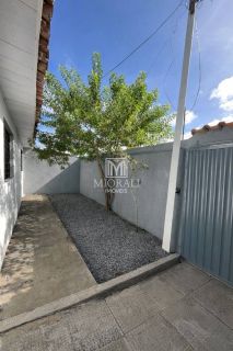 FM - Aluguel de Casa 3 quartos com suíte no Dubeaux Leão com quintal e garagem para 4 carros