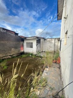 MC - Casa 1º andar com terreno incluso na Santa Lúcia 3 quartos 2 suítes não financia