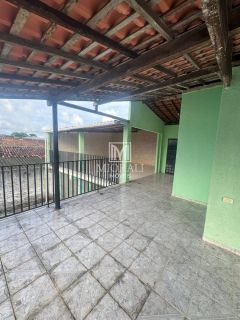 FM - Casa de esquina com primeiro andar no Benedito Bentes próximo ao Preço Bom