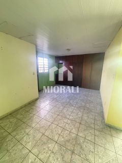 FM - Casa de esquina com primeiro andar no Benedito Bentes próximo ao Preço Bom