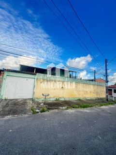 FM - Casa de esquina com primeiro andar no Benedito Bentes próximo ao Preço Bom