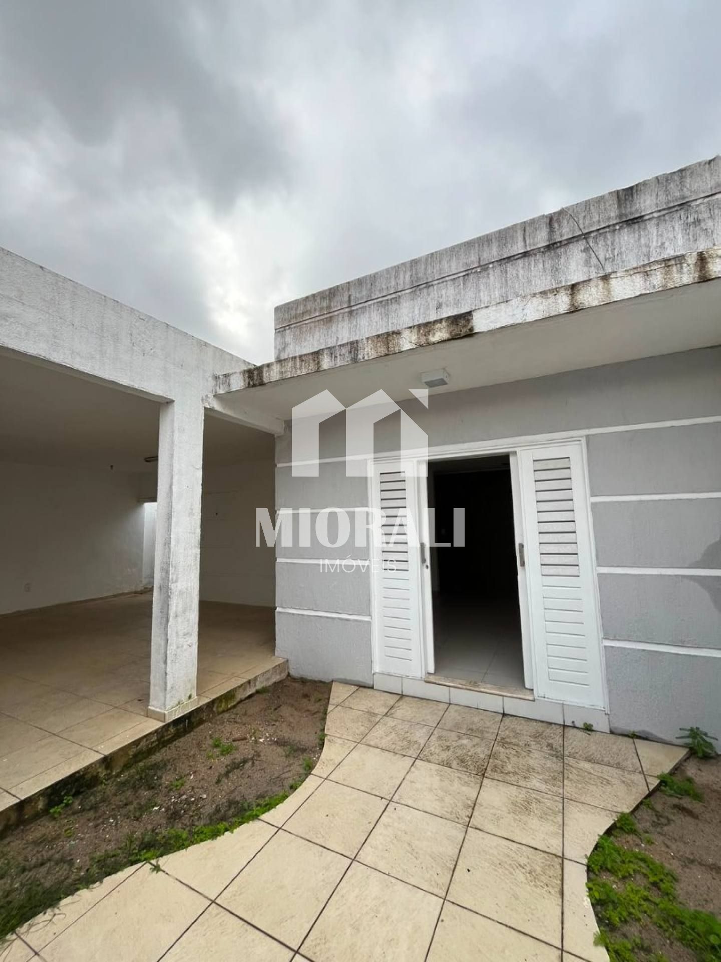 BD - Casa em condomínio fechado com 3 quartos e suíte no Village do Planalto próximo ao Assaí e UFAL